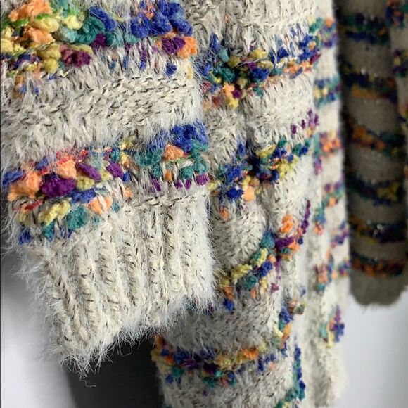 Debut fuzzy oversize cardigan. Small - Picture 4 of 6